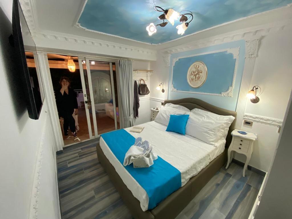 Luxury B&B Suite Jacuzzi Villa Filomena 卡梅罗塔的码头 外观 照片