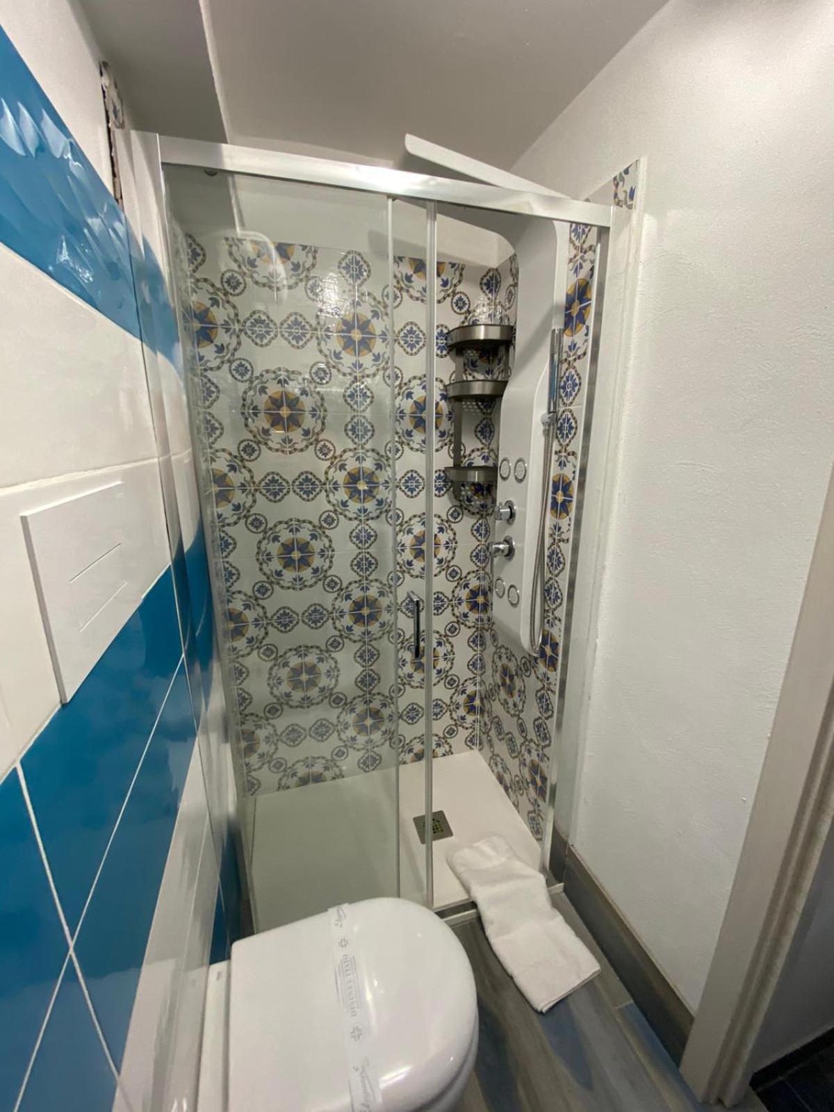 Luxury B&B Suite Jacuzzi Villa Filomena 卡梅罗塔的码头 外观 照片